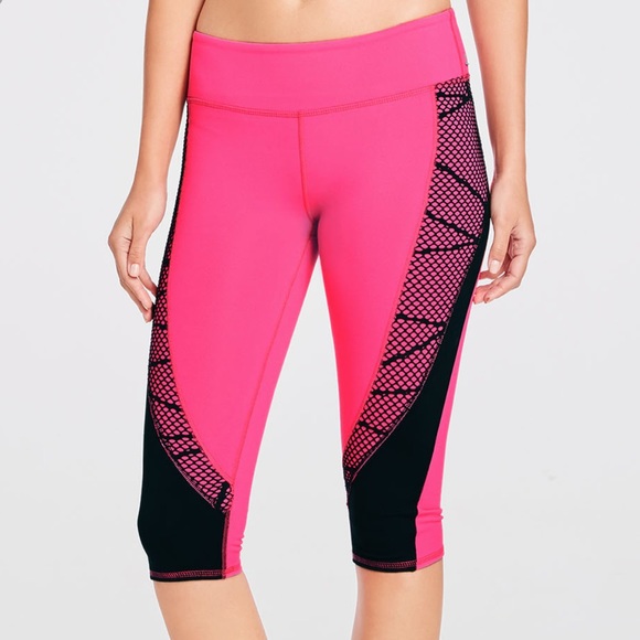Fabletics Pants - Fabletics Navassa Crop Leggings Magenta Mesh M